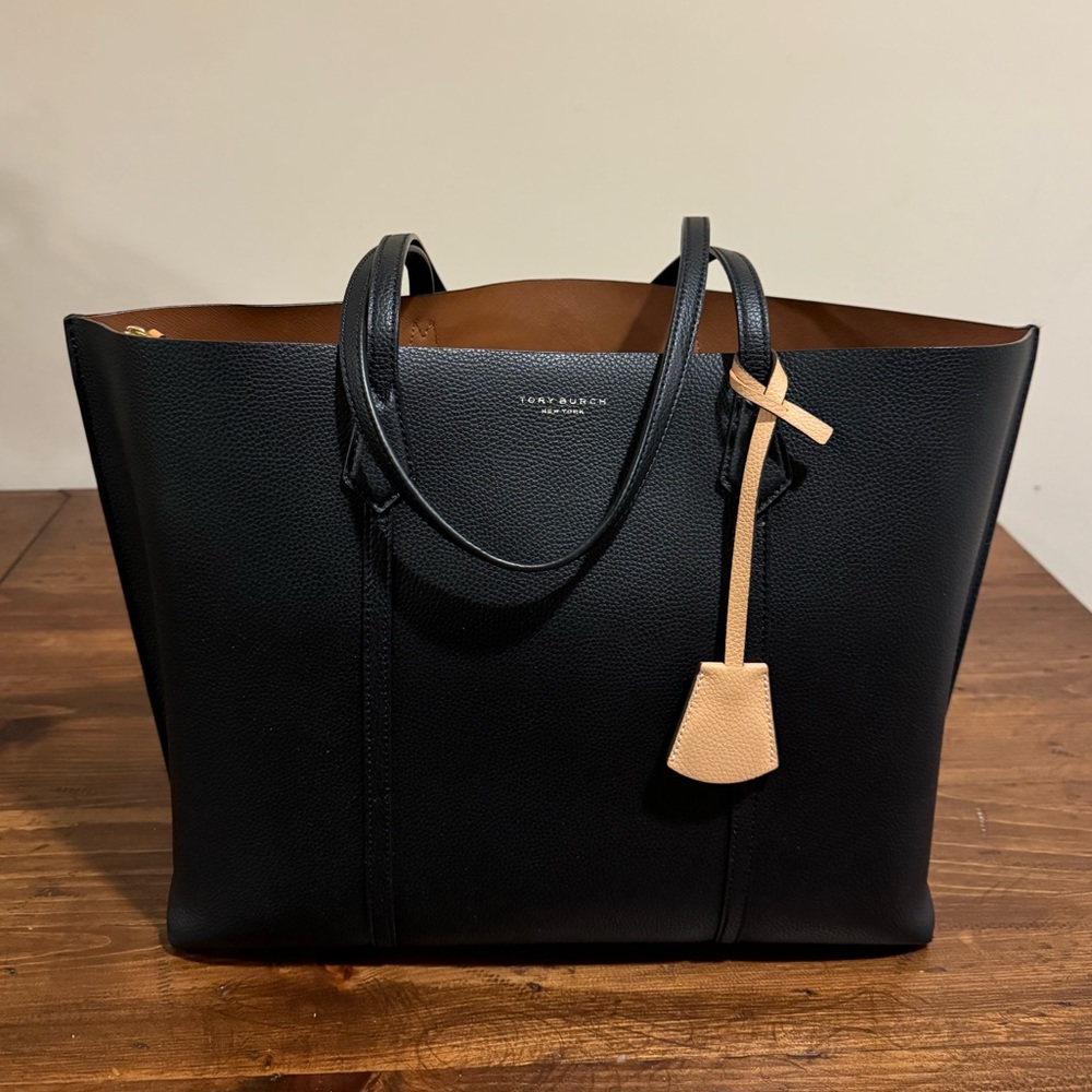 Tory Burch Perry Tote in Black - GREAT CONDITION